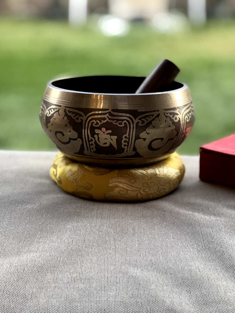Etched Singing Bowl with Cushion and Mallet, 6 inch Om Mane Padme Hum and Double Dorje